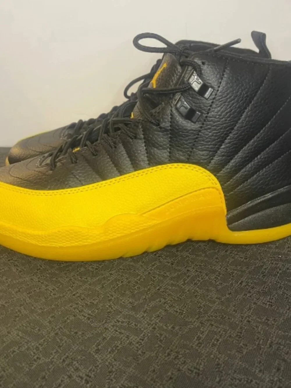 Air Jordan 12 Black University Gold